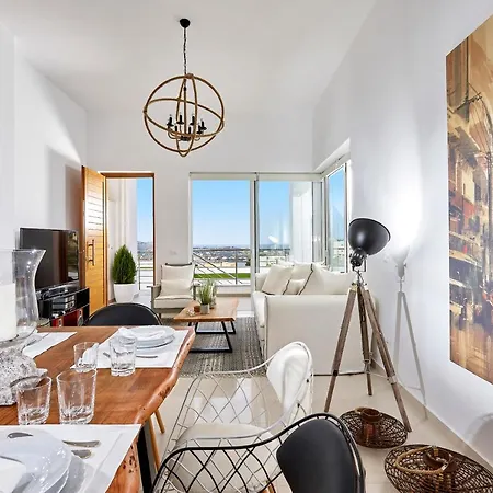 Spacious Mint Luxury Access To Private Villa